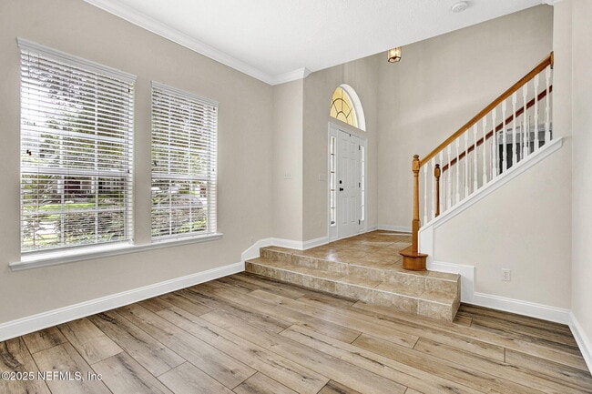 Building Photo - 1761 Highland View Dr
