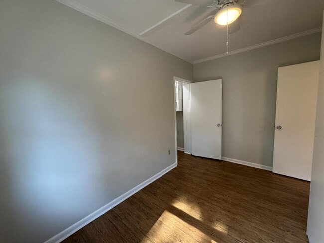 Building Photo - 303 3rd St