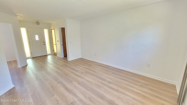 Building Photo - 1264 Seminole Dr
