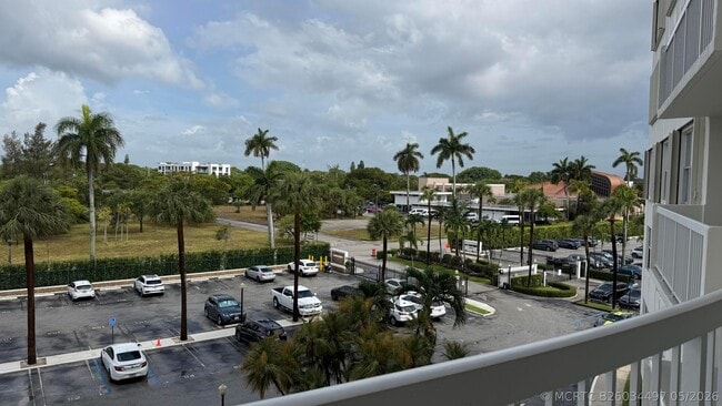 Building Photo - 2600 N Flagler Dr