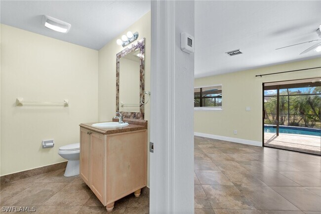 Building Photo - 3212 SE 1st Ct