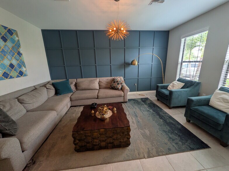 Building Photo - 17171 Anesbury Pl