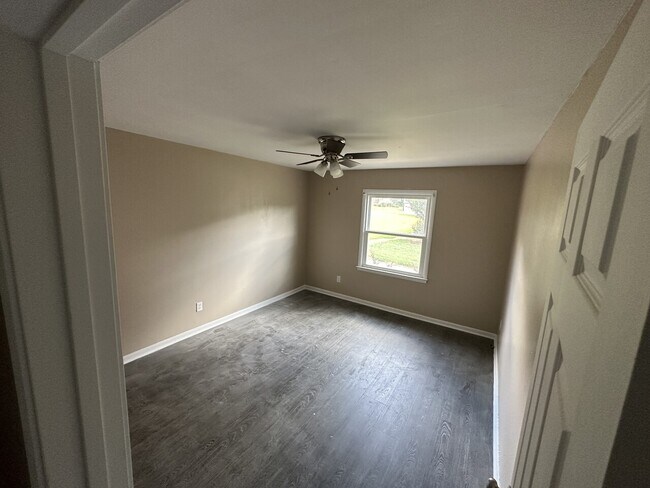 Building Photo - 1307 County Home Rd