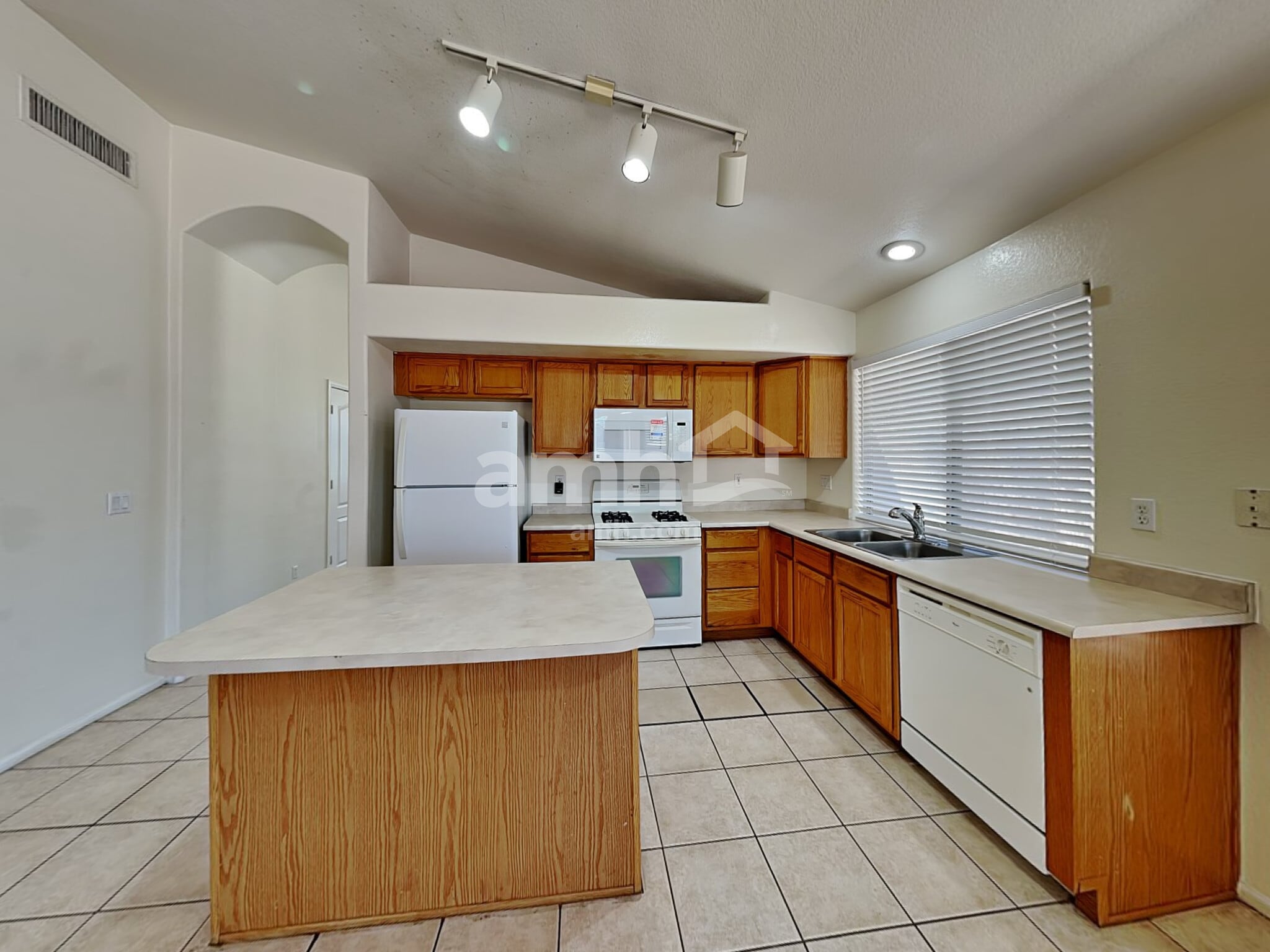 Building Photo - 16803 W Fillmore St