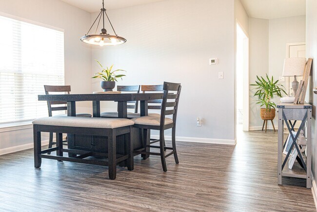 Building Photo - Spacious 4-Bedroom, 2.5-Bath Home for Rent...