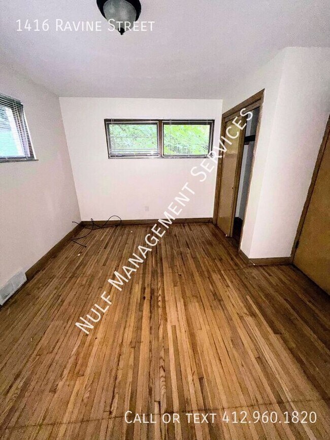 Building Photo - 1416 Ravine St