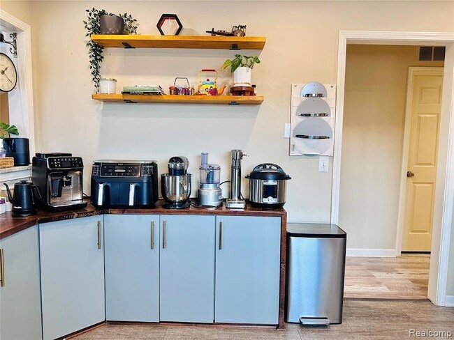 Building Photo - 28122 Carlton Way Dr