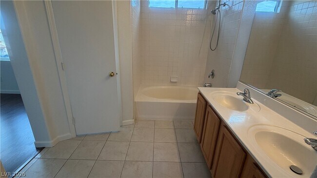 Building Photo - 5328 Desert Columbine Ct