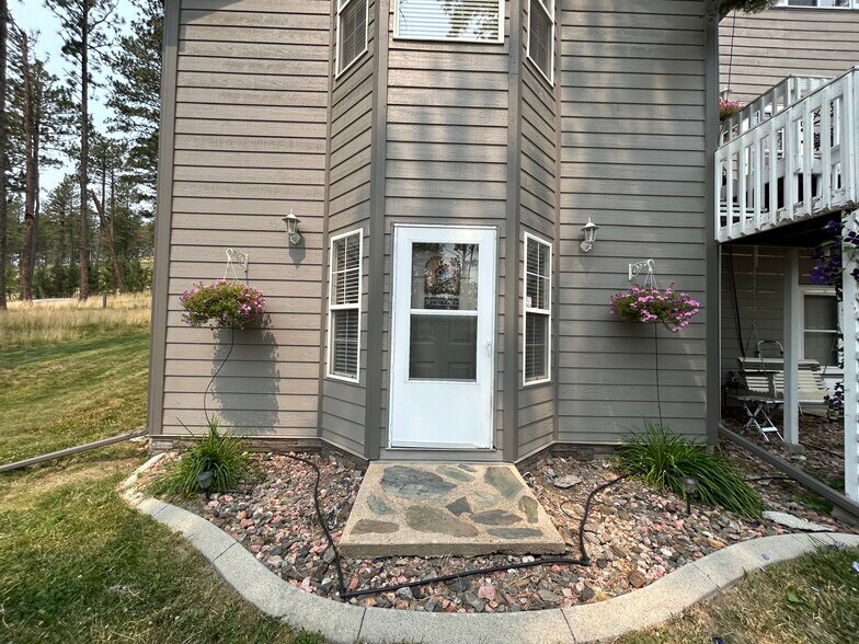 Building Photo - 23839 S Rockerville Rd
