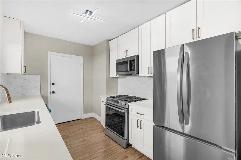 Building Photo - 3211 W 121st St