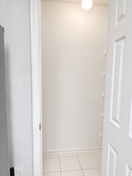 Building Photo - 4120 Silkbay Ct
