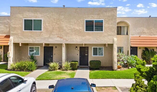 Building Photo - $3,750 - 3 Bed / 2.5 Bath Townhome in San Diego Near SDSU