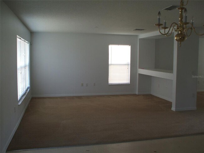 Building Photo - 2872 Paynes Prairie Cir