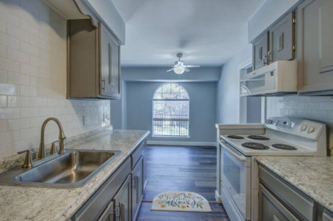 Building Photo - 4440 E 68th St