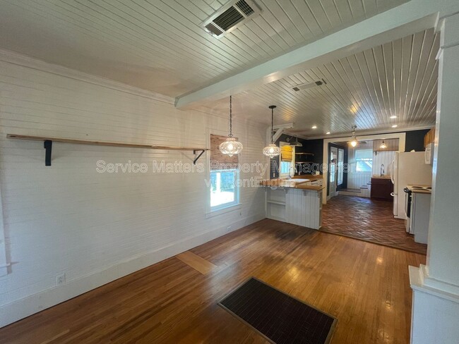 Building Photo - 2318 N 17th Ave