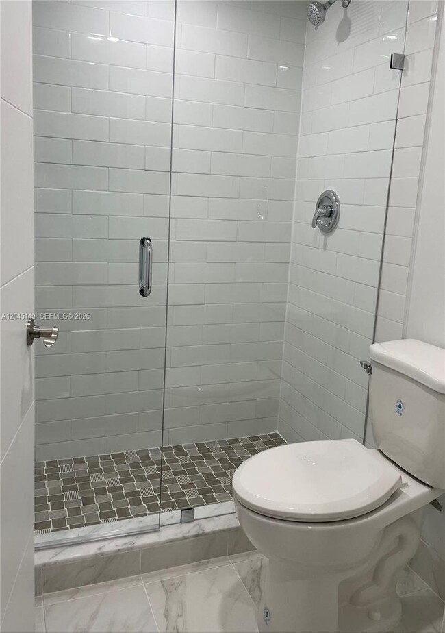 Building Photo - 10835 SW 112th Ave
