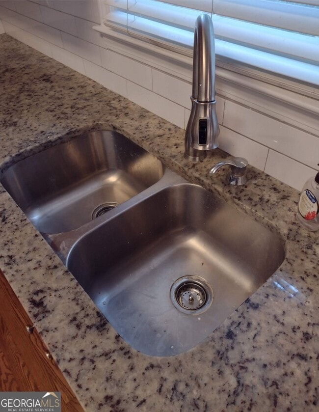 Building Photo - 510 Montrachet Ct