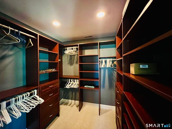 Building Photo - 679 Aspen Ln