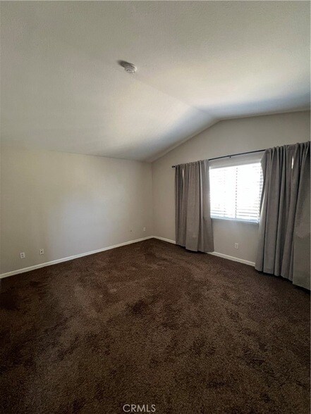 Building Photo - 557 Summerfield Way