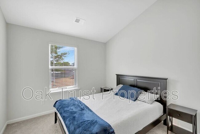 Building Photo - 111 Orchid Bloom Cir