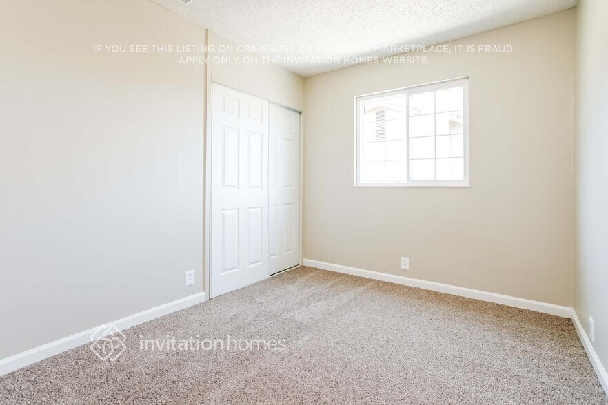 Building Photo - 300 Radcliffe Dr