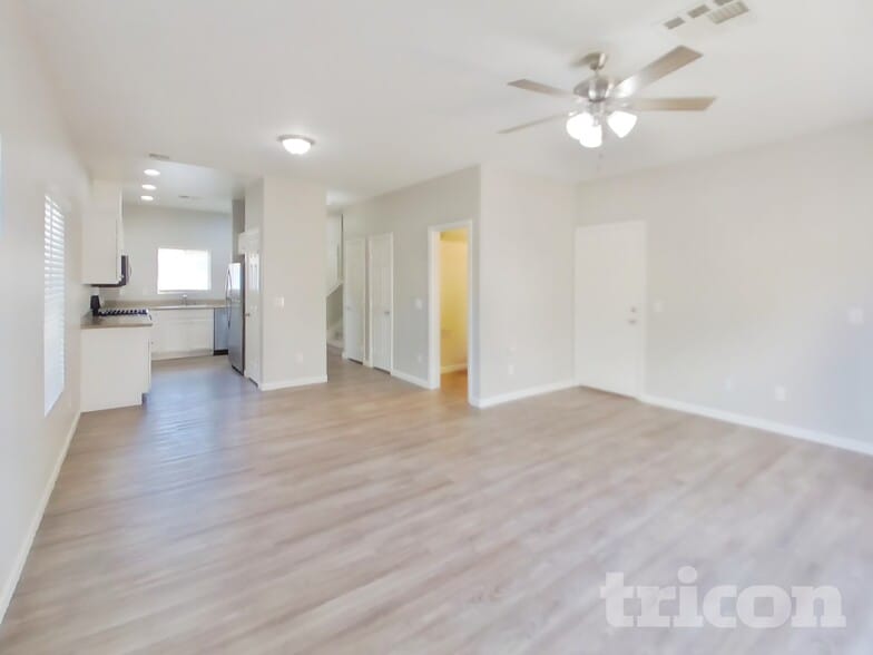 Building Photo - 5142 Piazza Cavour Dr