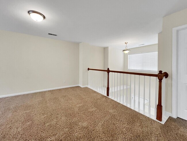 Building Photo - 4824 Willow Brook Ln