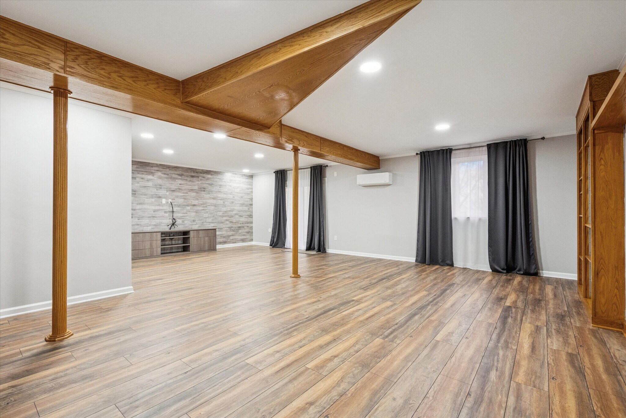 Building Photo - 42 Golf Club Dr