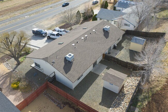 Building Photo - 4150 N Viewpoint Dr