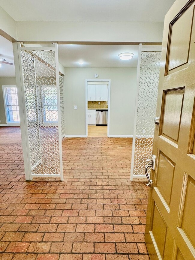 Building Photo - Updated 4-Bedroom Ranch with the layout everyone wants