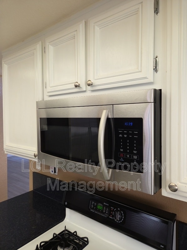 Building Photo - 22817 Windwood Ln