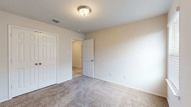 Building Photo - 2 WEEKS FREE RENT + $1,750 A MONTH!
