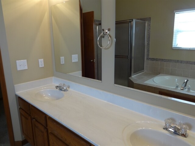 Building Photo - 4936 Claymill Dr