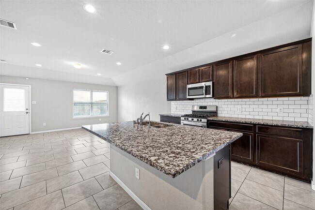 Building Photo - 29615 Breakwater Dr