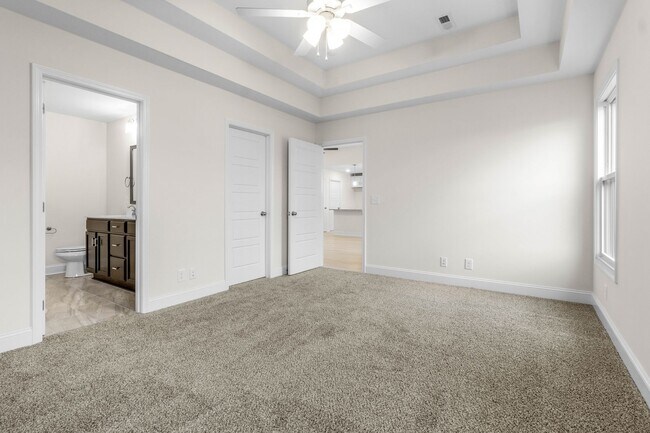 Building Photo - 3 Bedroom 3 Bath Home For Rent Near Post!
