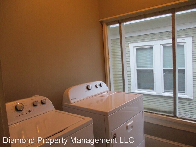 Building Photo - 3 br, 2 bath House - 2306 Thornhill