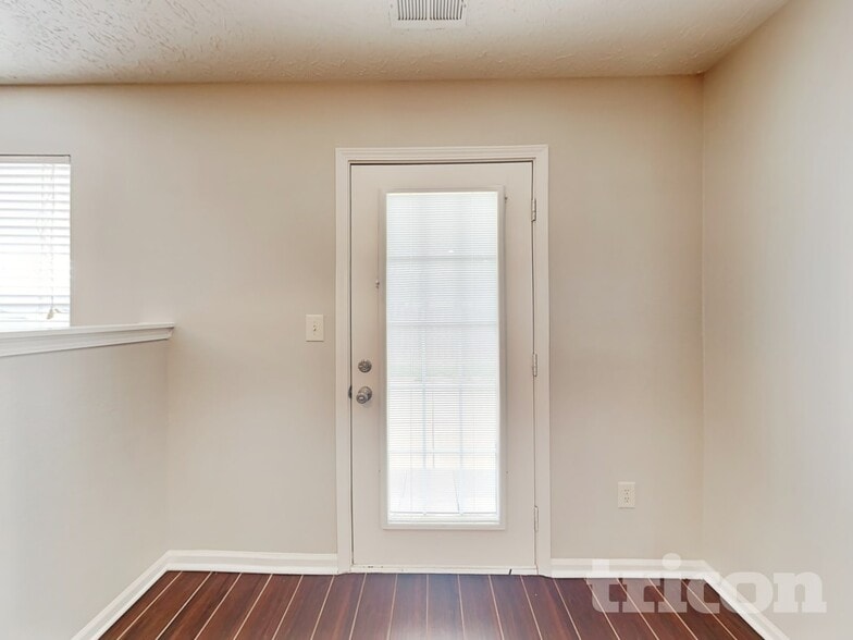 Building Photo - 5847 Mosaic Pl