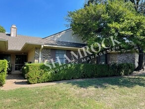Building Photo - 3/2 Duplex in Waco ISD!