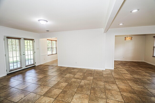Building Photo - 3932 Creekwood Ln