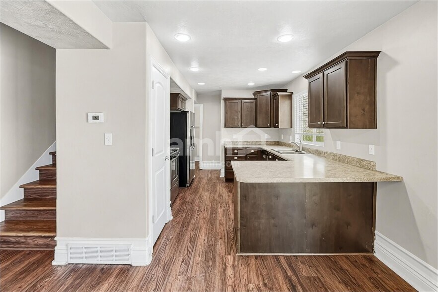 Building Photo - 228 Cedar Grove Ln