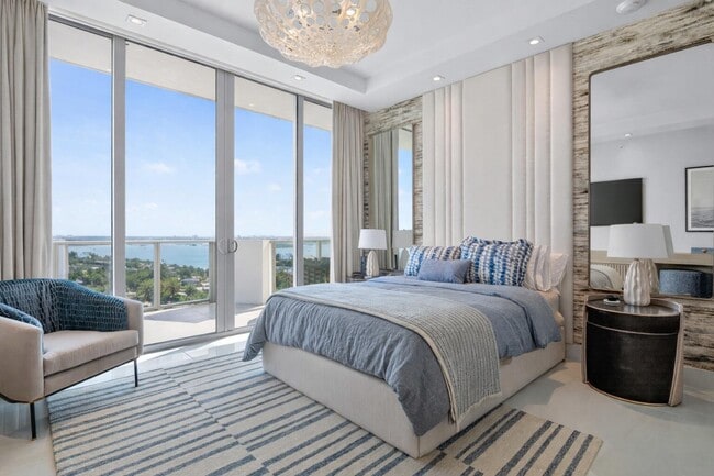 Building Photo - 3100 N Ocean Dr