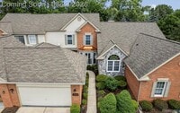 Building Photo - 39494 Village Run Dr
