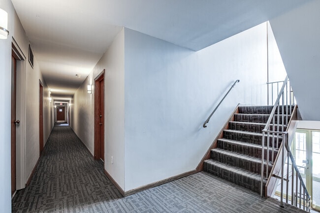 Hallway - 2509 Dupont