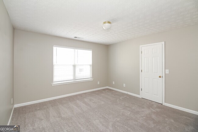 Building Photo - 4627 Legacy Square
