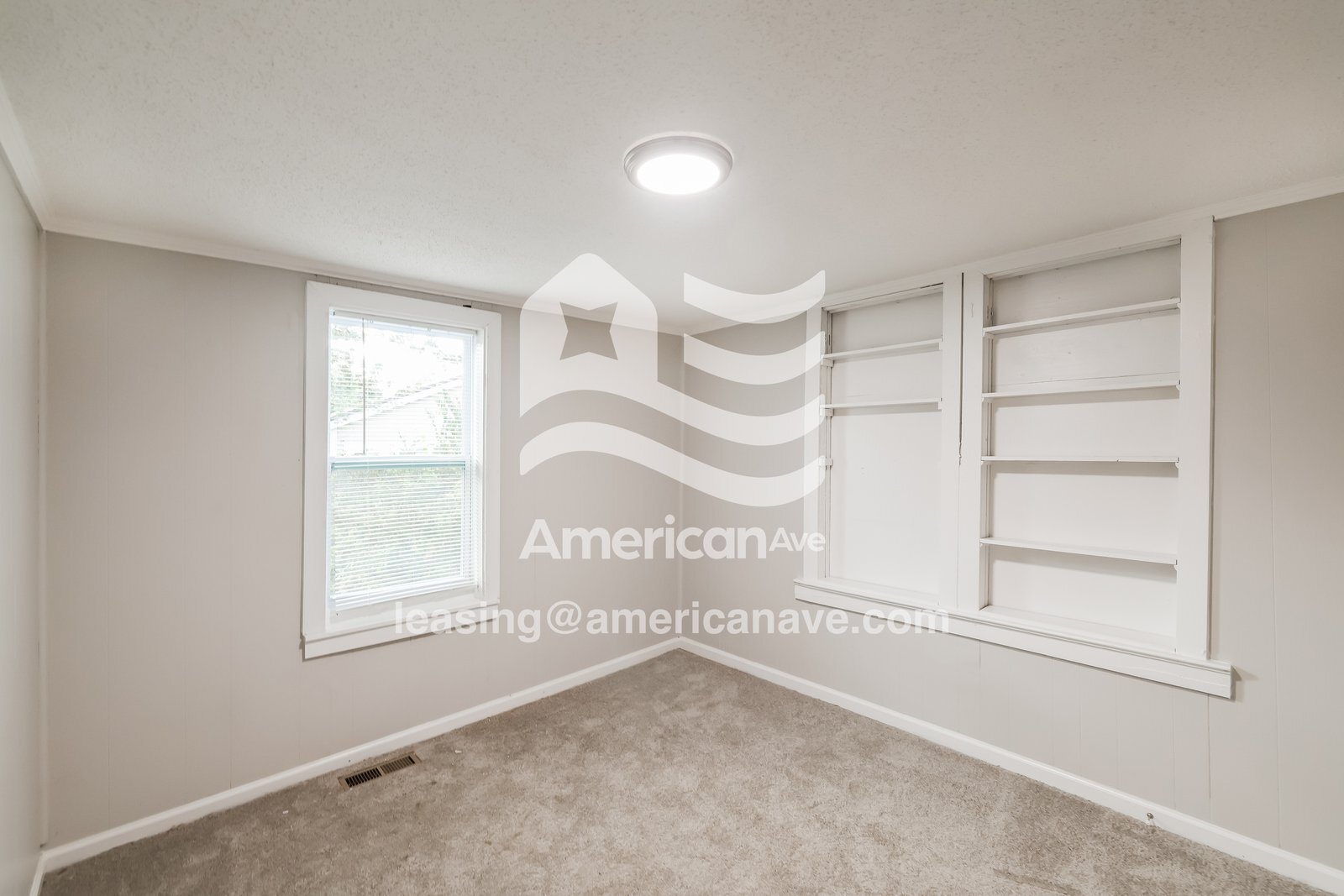 Building Photo - 2510 4th St E