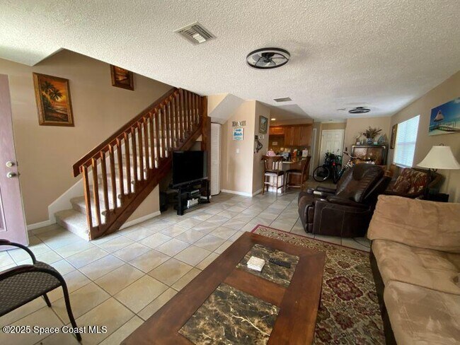 Building Photo - 404 Taylor Ave