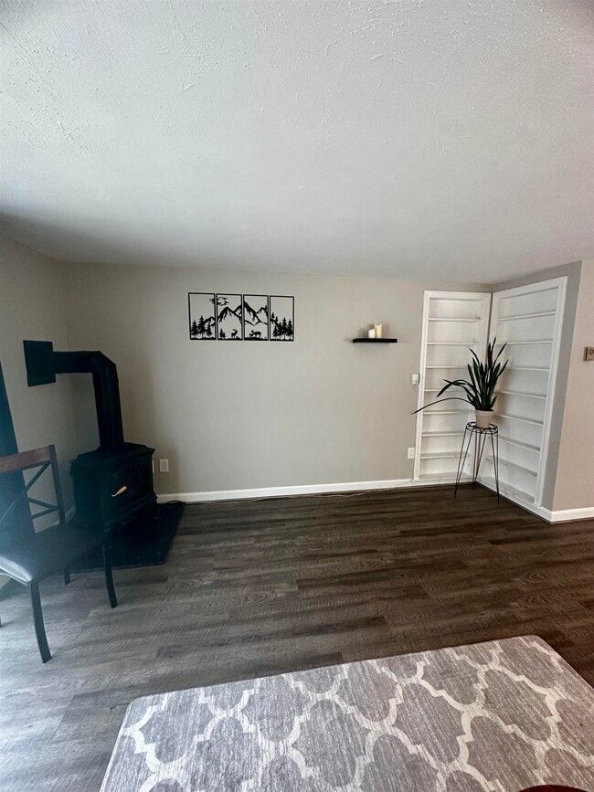 Building Photo - 22 Essex Grn Dr