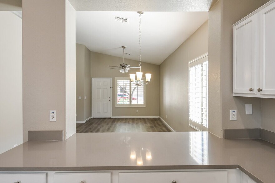 Building Photo - 40638 N Key Ln