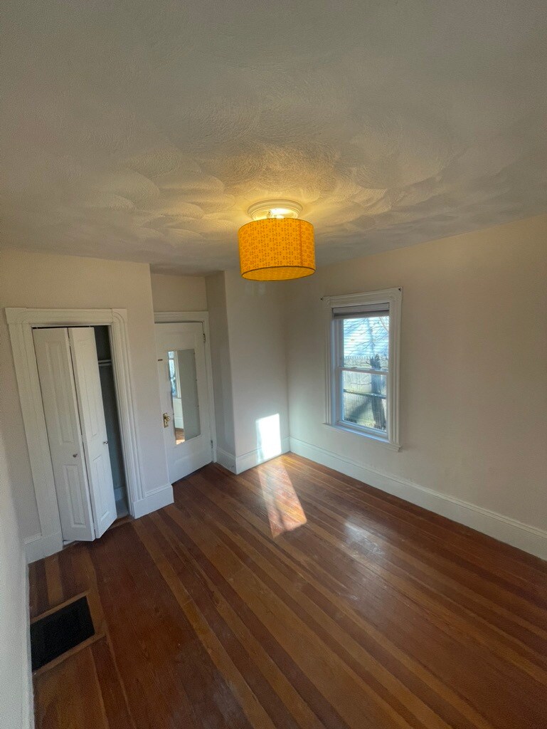 Building Photo - 65 Hancock St