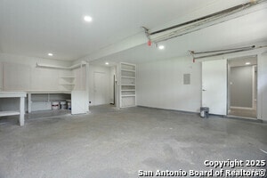 Building Photo - 10406 Greenbay Dr